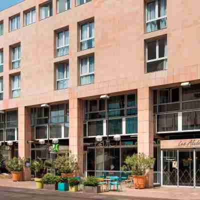 Hôtel ibis Styles Toulon Centre Port Hotel Exterior