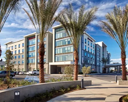 ハンプトン イン ロング ビーチ エアポート ロングビーチのホテル