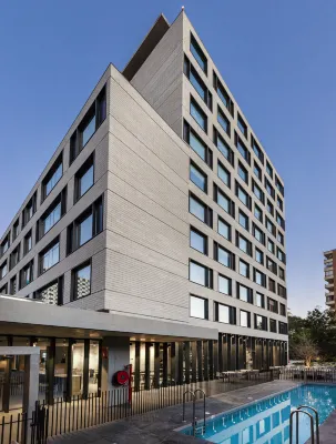 Ola Santiago Providencia, Tapestry Collection by Hilton Hotel a 