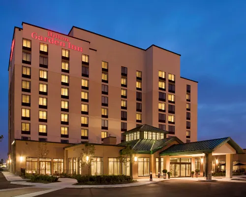 Hilton Garden Inn Toronto Airport West/Mississauga Hotels near Dixie