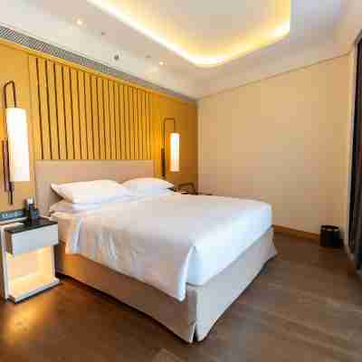 DoubleTree by Hilton Ahmedabad Rooms