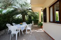 Holiday House for 6 Persons, with Swimming Pool Hotel dekat Playa De Cala Clara