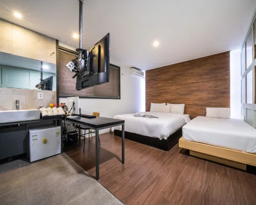 Siheung World Hotel Hotels near Singil Park