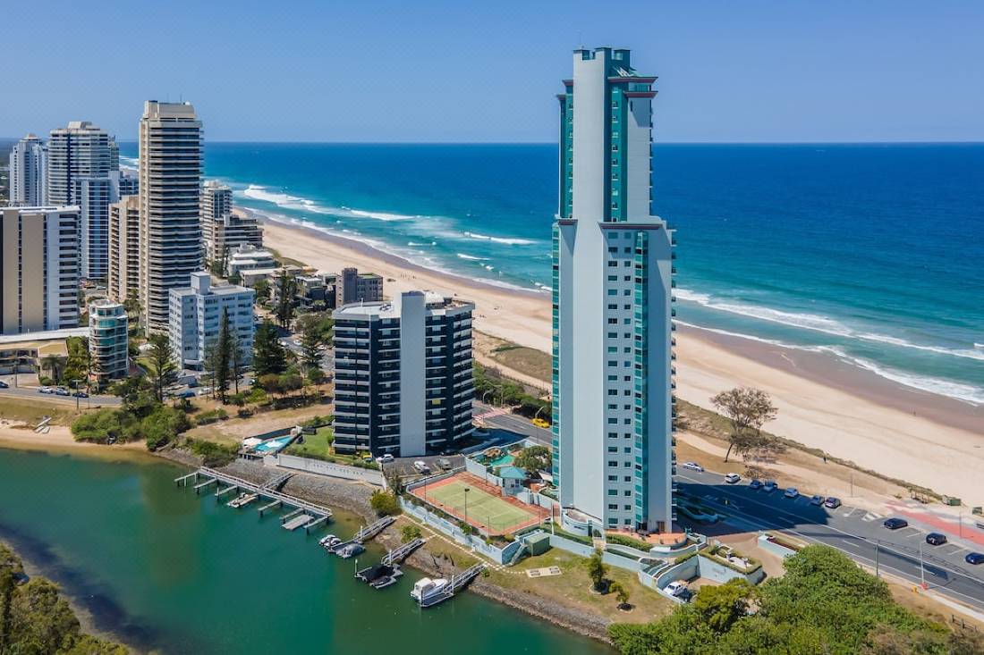 The Waterford on Main Beach-Main Beach Updated 2022 Room Price-Reviews &  Deals | Trip.com