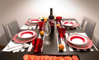 Lacroma Aparthotel - Housity