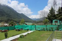 L D Hut, Main Market (Accomodation Only) Hotels in Pahalgām