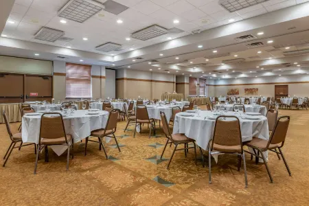 Comfort Inn Okemos - East Lansing Отели в г. Ингам Каунти