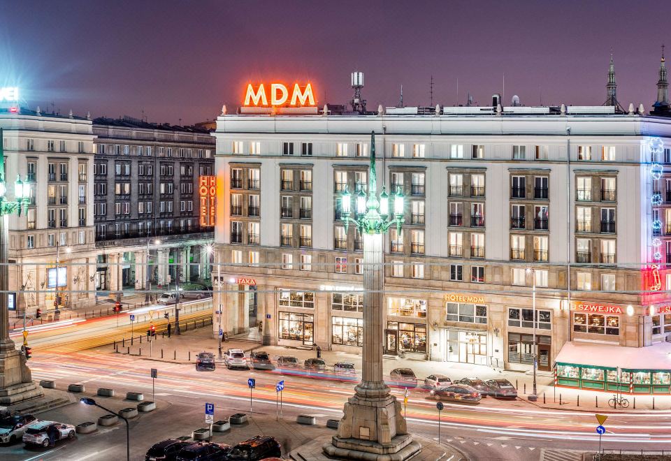 호텔 MDM 시티 센터의 조식 뷔페 공간