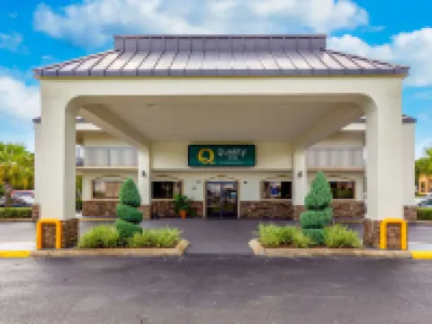 Quality Inn Mobile West Tillmans Corner モビールのホテル