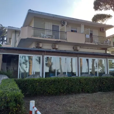 Spacious Double Room by the Sea