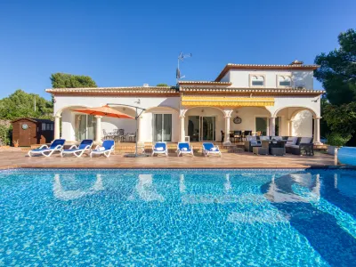 Villa Mamounia 2 Hotels near Platja Granadella