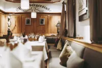 Pflugwirts Gasthaus mit Hotel in Oberkirch (Baden) Hotels in Kappelrodeck