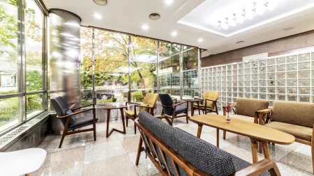 HK Resort Отели рядом с достопримечательностью «Biryong Falls»