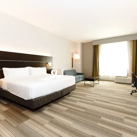 Holiday Inn Express & Suites FRANKLIN - BERRY FARMS by IHG