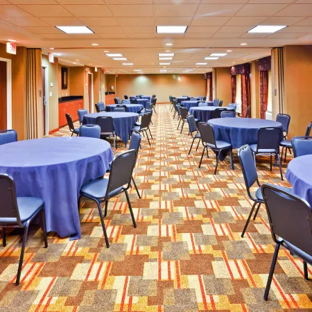 Holiday Inn Express & Suites MEMPHIS/GERMANTOWN by IHG