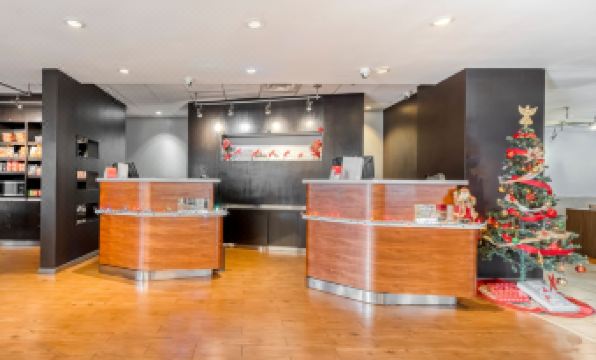 Super 8 by Wyndham Dallas Love Field Airport