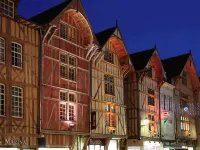 Ibis Troyes Centre Hotel dekat Prefecture of Aube