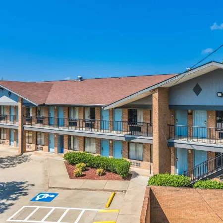 Americas Best Value Inn Stockbridge