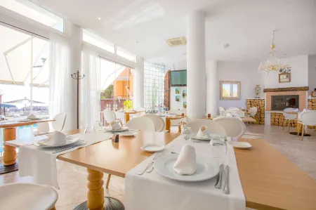 Ramada Resort by Wyndham Puerto de Mazarron