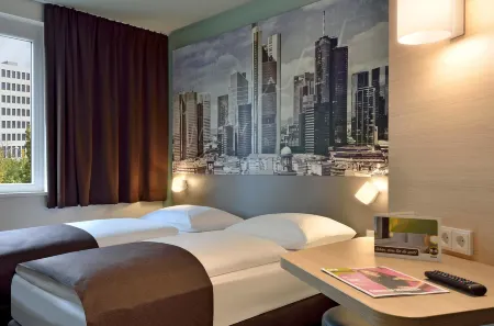 B&B HOTEL Frankfurt-West