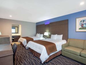 Travelodge Inn & Suites by Wyndham Anaheim on Disneyland Dr