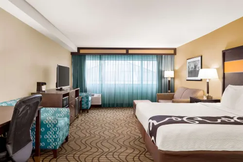 La Quinta Inn & Suites by Wyndham Richmond-Midlothian Hotels in Bon Air