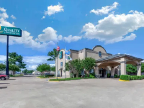 Quality Inn & Suites Durant Hotels in Durant