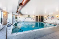 Comfort Suites Summit County - Pools