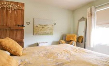 Cute Remarkable Quirky 2 Bed House in Derby - Housity