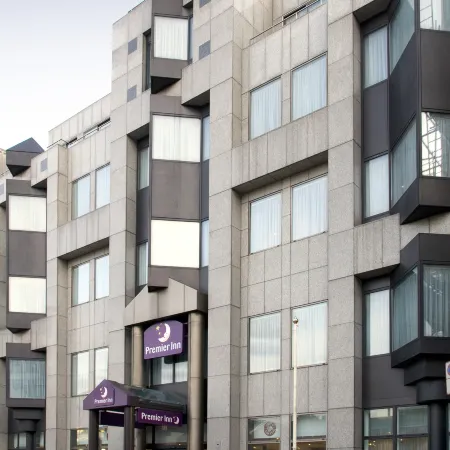 Premier Inn London City (Tower Hill) Отели рядом с достопримечательностью «Станция метро Tower Gateway»