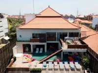 Cara Cara Inn Hotels near Kuta Square