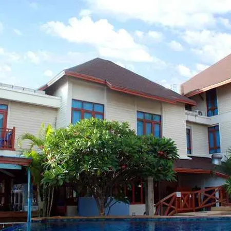Mac Resort Hotel