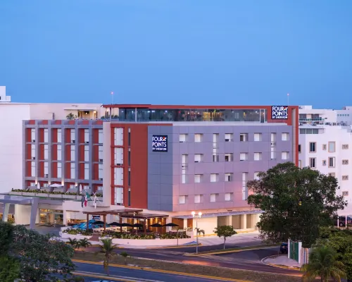 Four Points by Sheraton Cancun Centro Hotels near Tecnologic Stadium