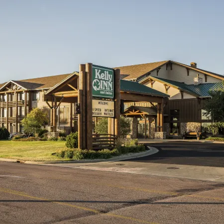 Kelly Inn and Suites Mitchell