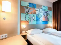 B&B HOTEL Stuttgart-Neckarhafen Отели рядом с достопримечательностью «Ванген»