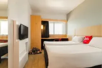 宜必思卡塔赫納馬貝拉酒店 鄰近Murallas de Cartagena的酒店