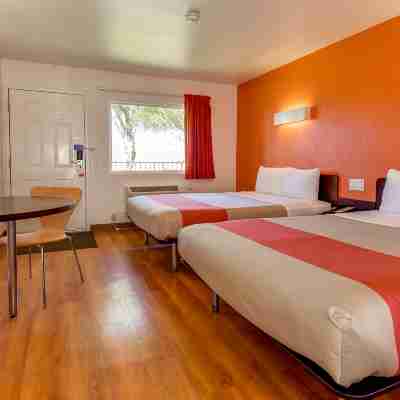 Motel 6 Riverside, CA - South Rooms