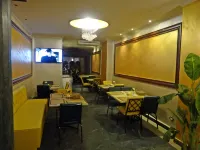 Indiana Hotel - breakfast