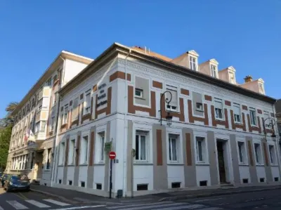 Best Western Hotel de la Bourse Отели в г. 