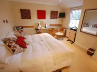 Falcon Inn Hotels in Uxbridge
