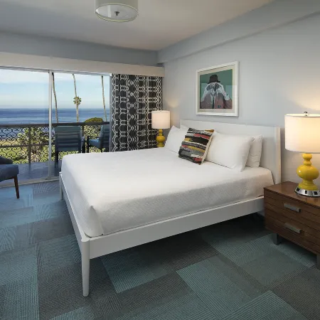 La Jolla Cove Suites