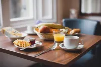 コート レジデンス リンリスゴー・ロック周辺のホテル