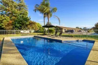 Stagecoach Motel Wodonga - parking