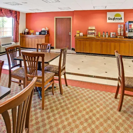 Days Inn & Suites by Wyndham Laurel Near Fort Meade