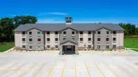 Cobblestone Hotel & Suites - Urbana - 2-Star