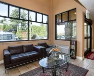 MorningGlory Inn & Suites