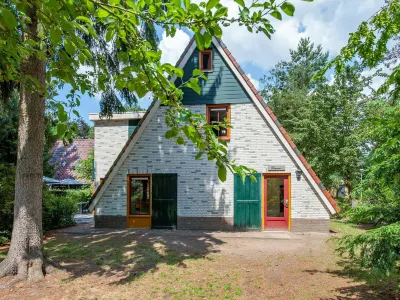 Spacious, Restyled Villa with Sauna, Surrounded by Forest Hotels near Nederlands Hervormde Kerk, Oosterhout