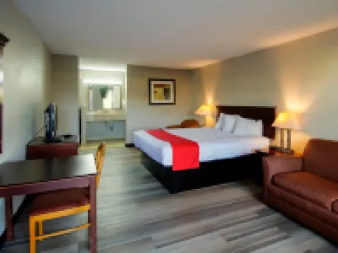 Cypress Inn & Suites Washington by OYO Hotels in Chocowinity