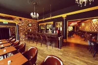 Hotel Capital with Private Wellness - bar