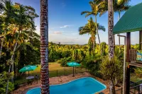 Jackaroo Treehouse Rainforest Retreat Hotels in Wongaling Beach